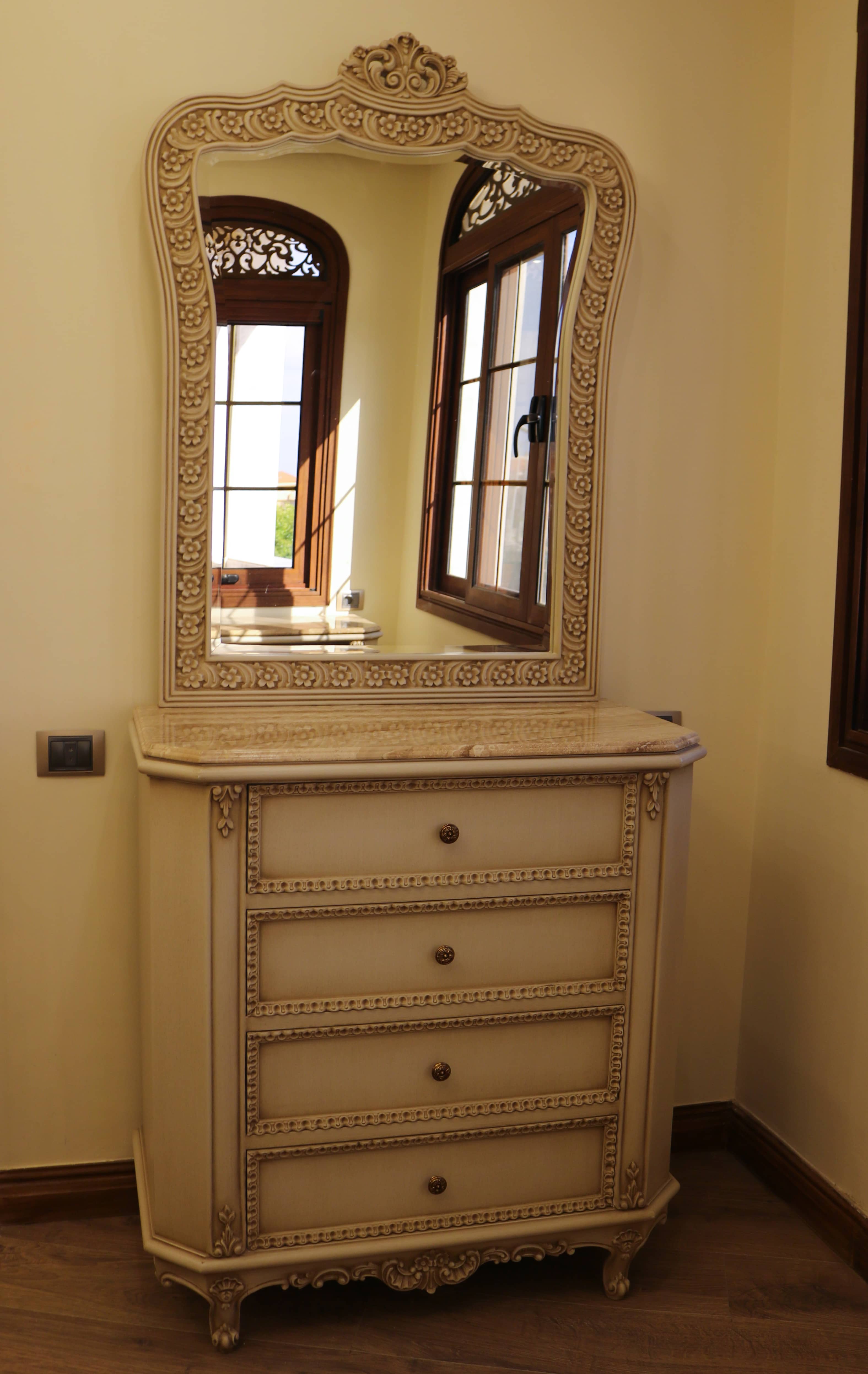 Ras El Bar Bedroom thumbnail 5