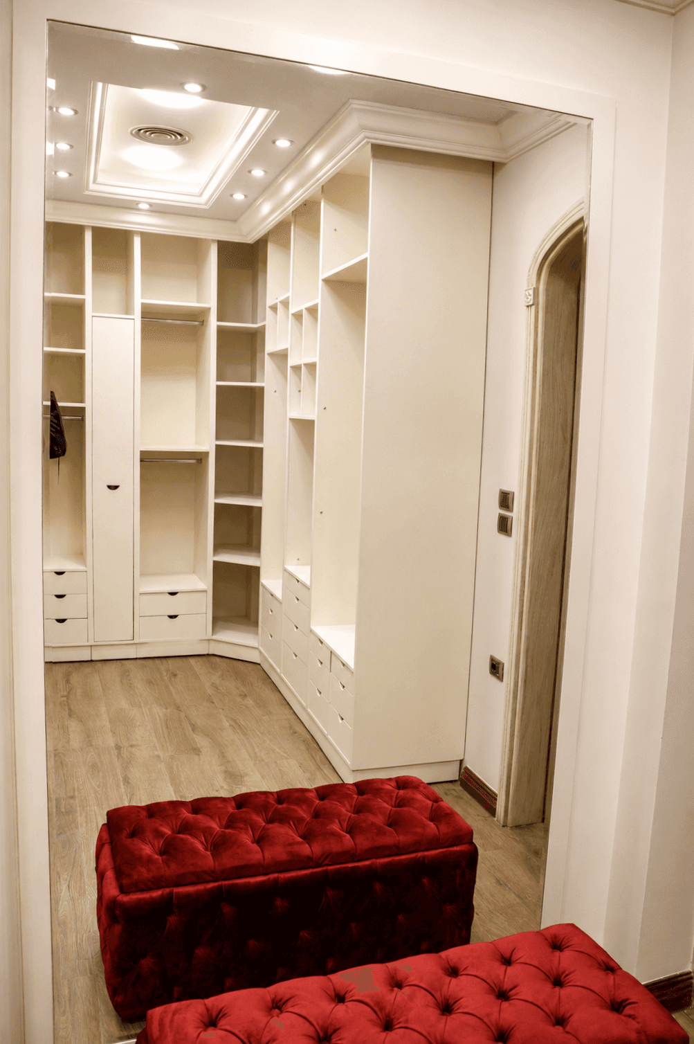 Ras El Bar Master Bedroom thumbnail 7